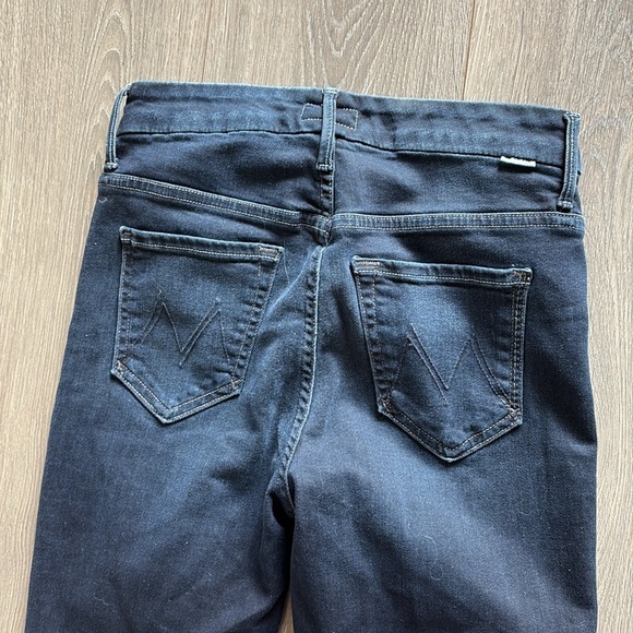 MOTHER High Waisted Looker Ankle Fray Jean Last Call Size 25 Dark Denim - Picture 10 of 12